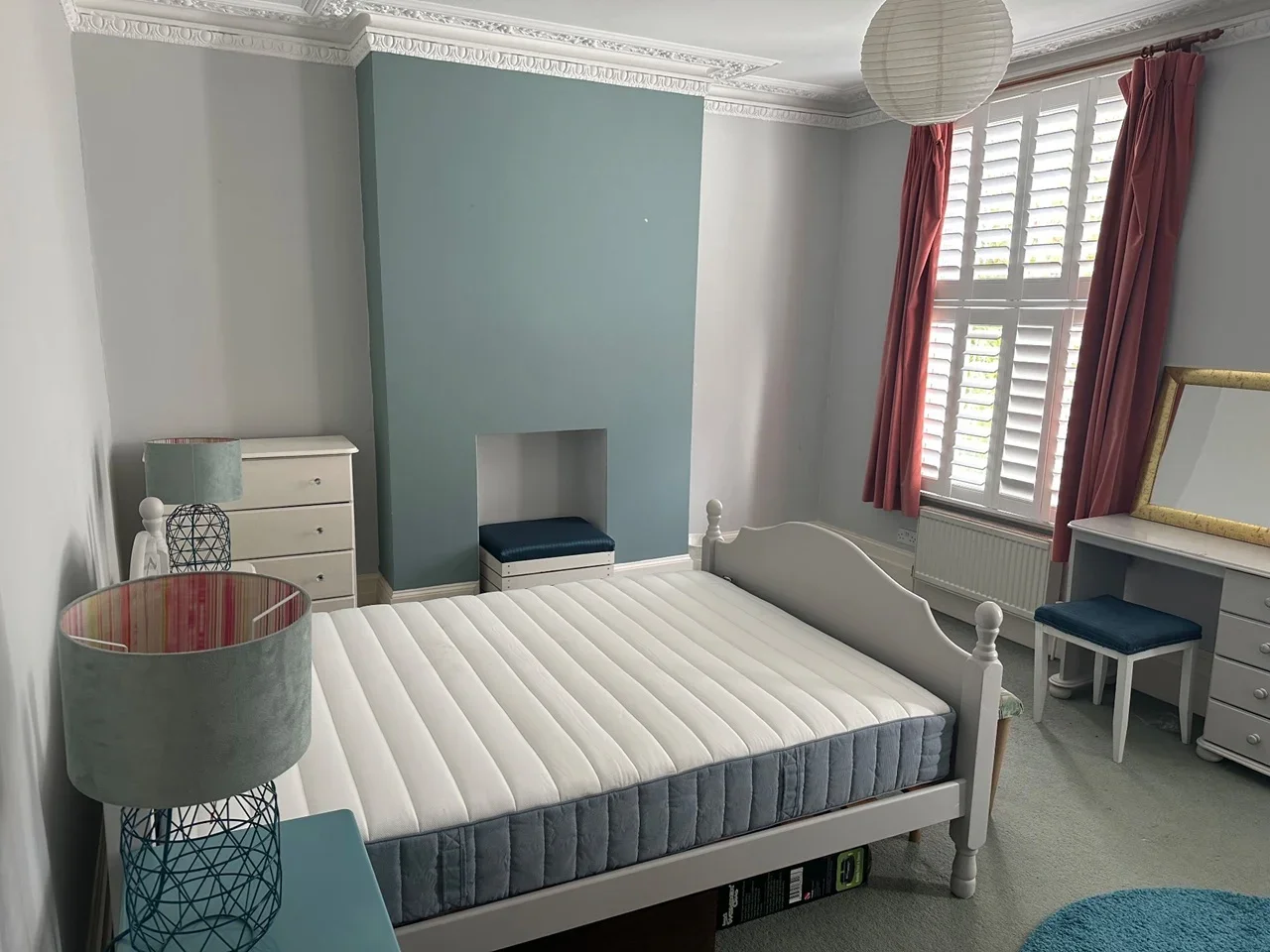 Room Sulgrave Road in Greater London