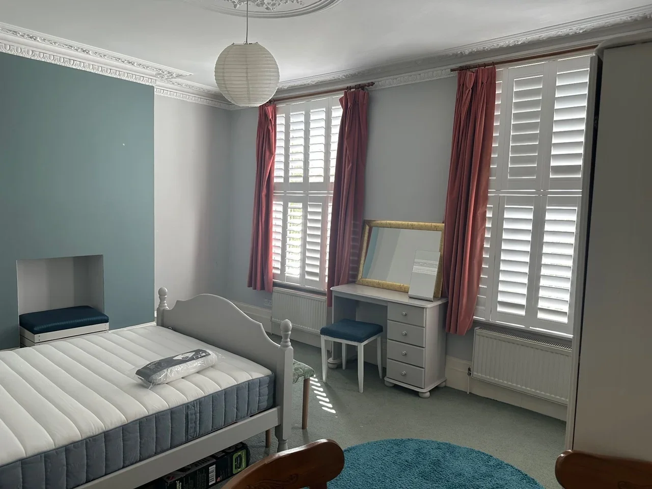 Room Sulgrave Road in Greater London