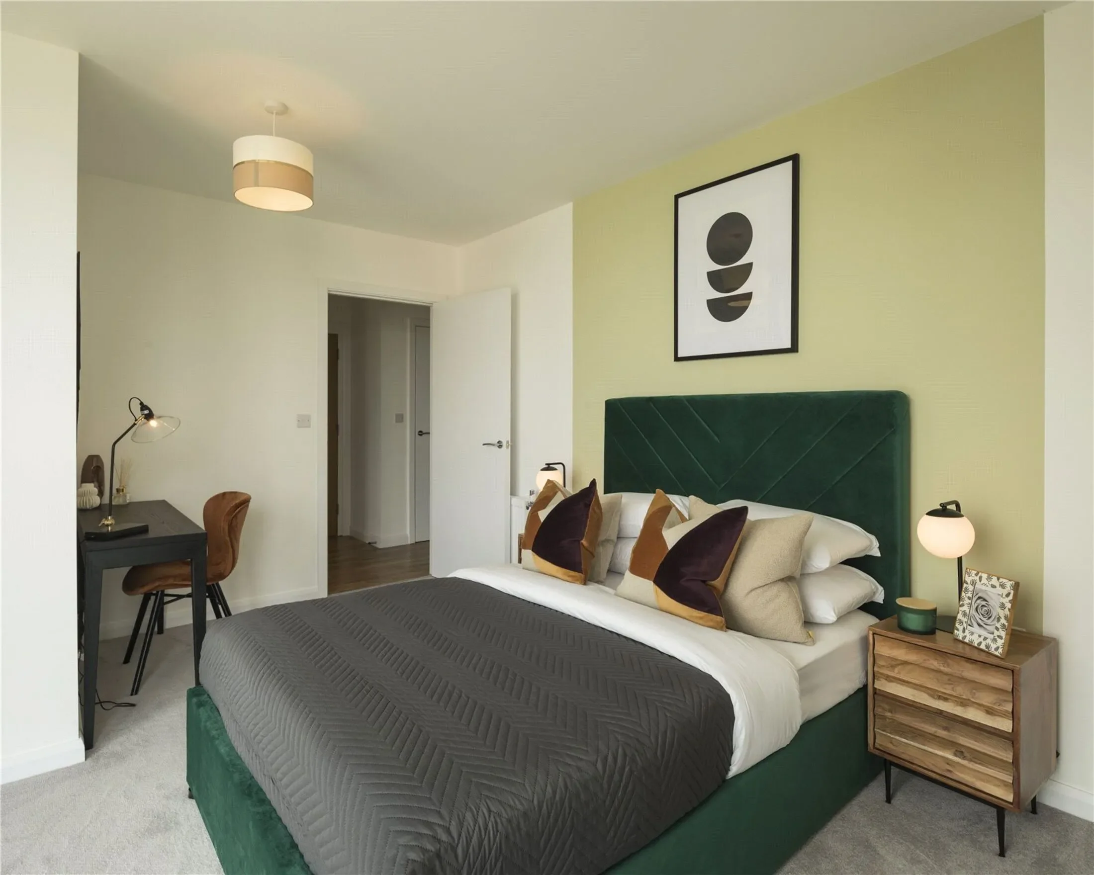 Flat Linden Avenue in Greater London
