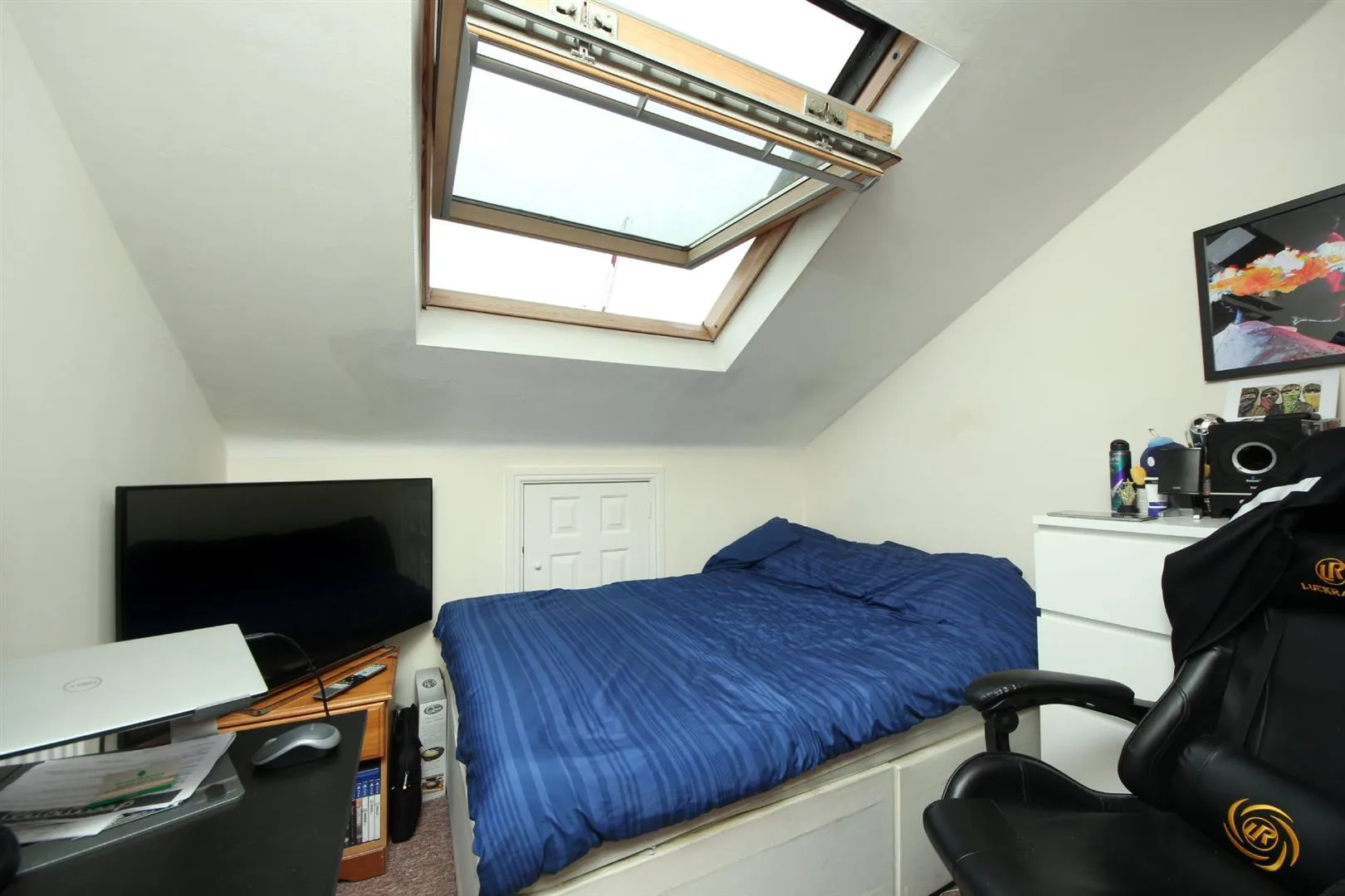 House Frithville Gardens in Greater London