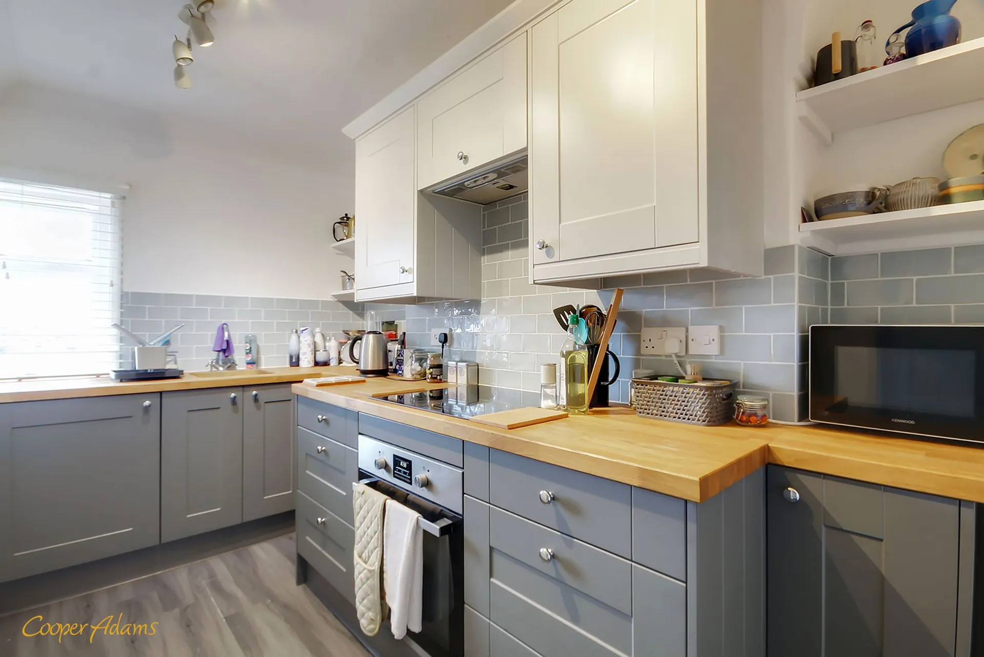Flat South Terrace in Arun