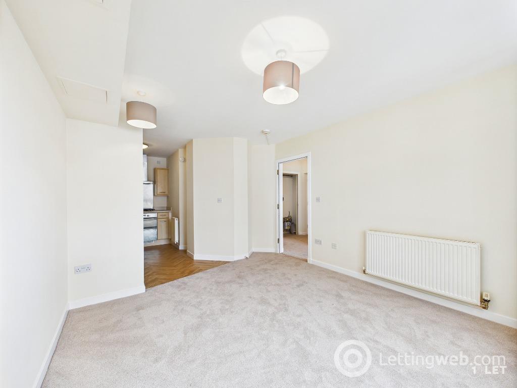 Flat Waterfront Gait in City of Edinburgh
