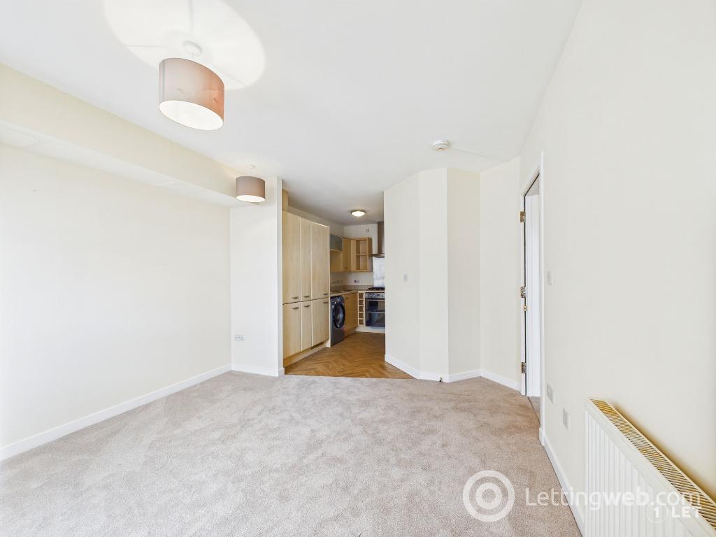 Flat Waterfront Gait in City of Edinburgh