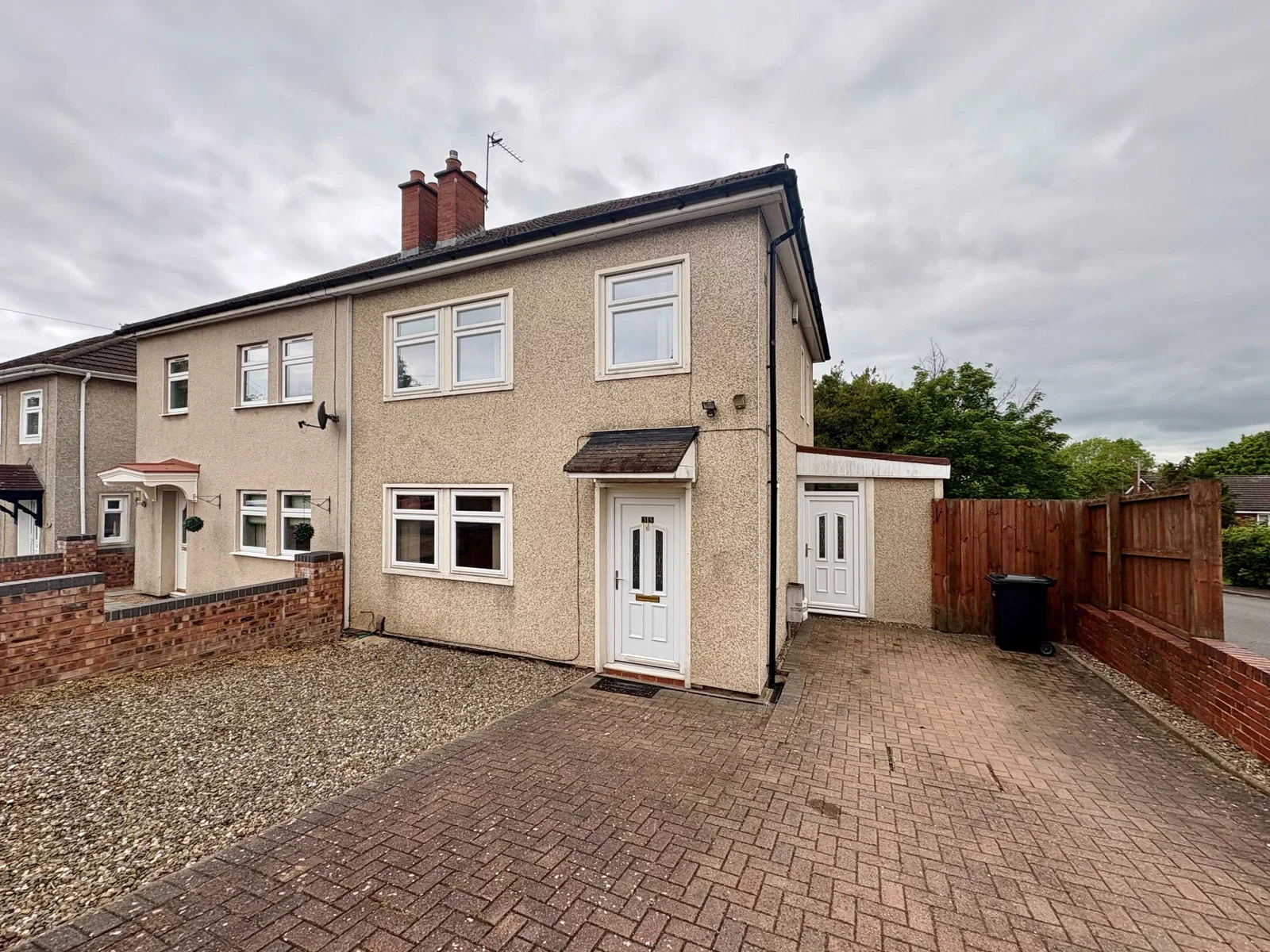 House Sedgley Hall Avenue in Coseley