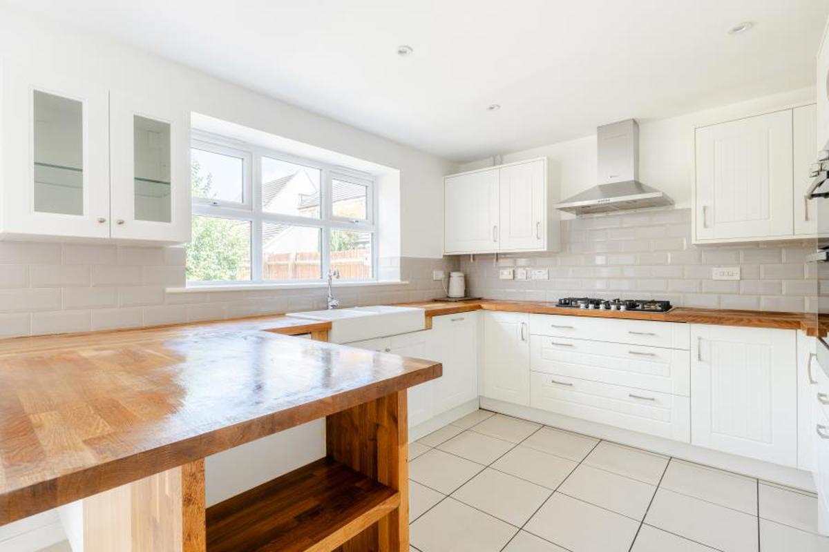 House Oak Leaze in Patchway