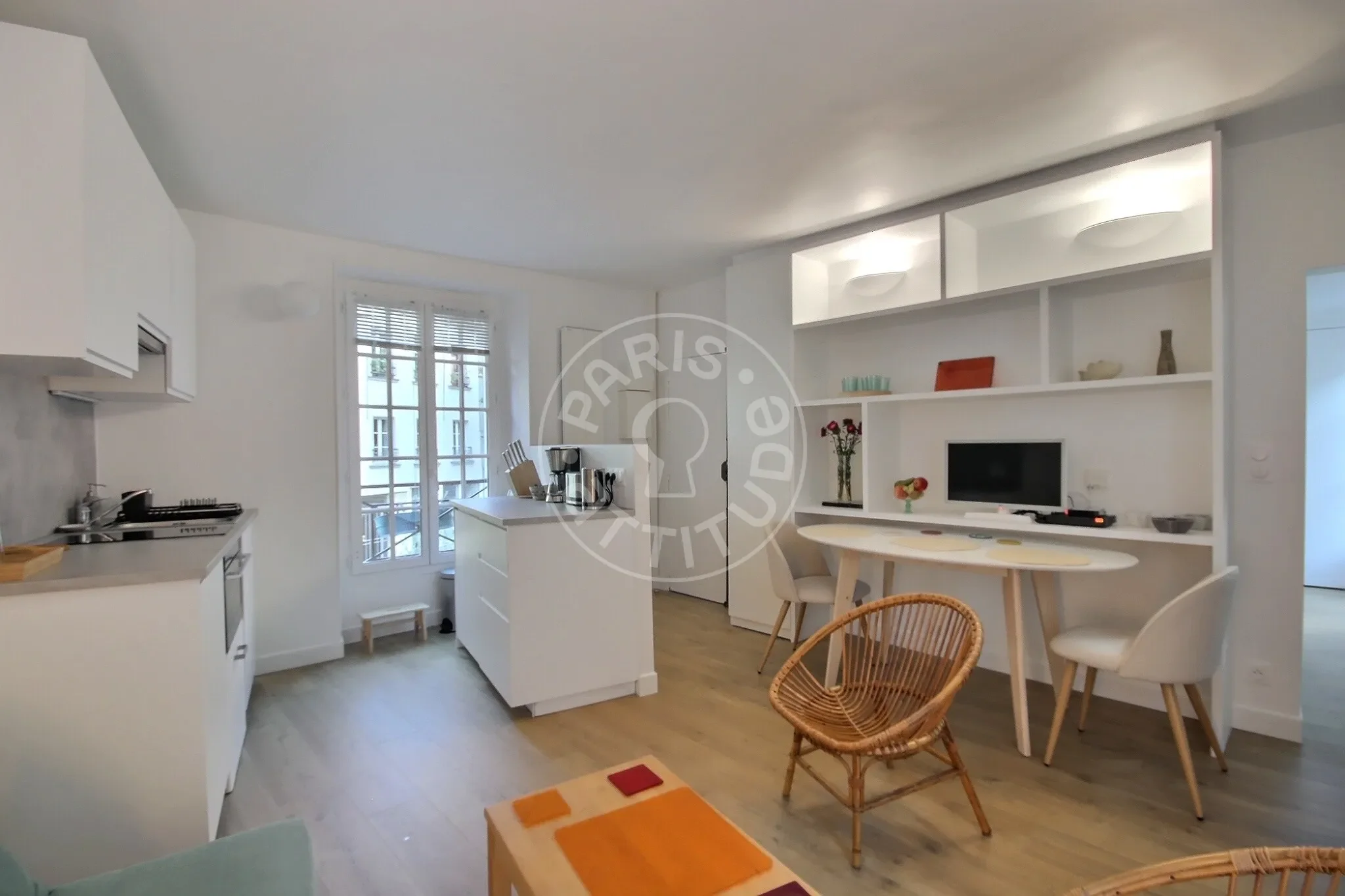 Appartement Rue de la Montagne Sainte-Geneviève à Paris