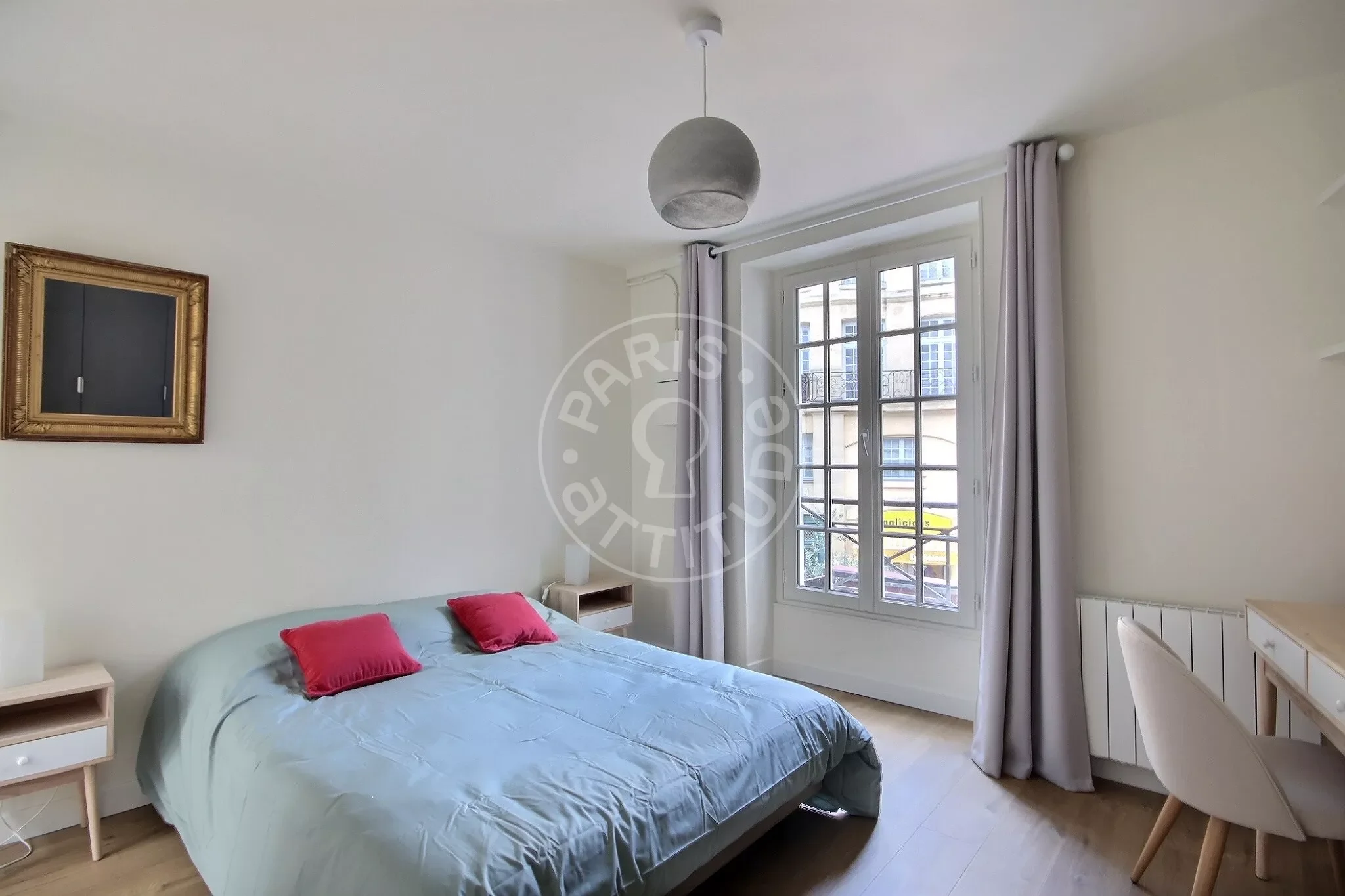 Appartement Rue de la Montagne Sainte-Geneviève à Paris