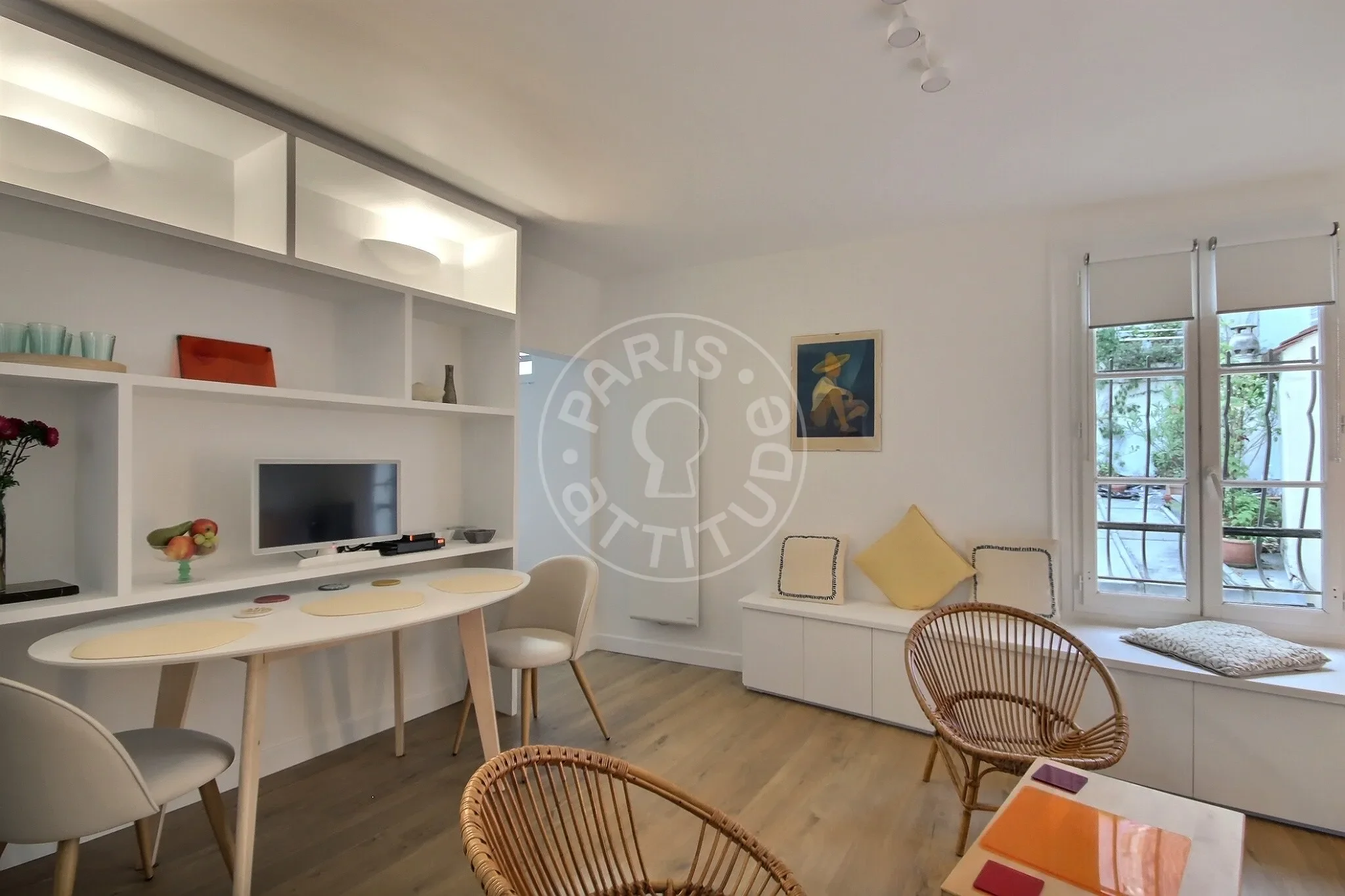Appartement Rue de la Montagne Sainte-Geneviève à Paris
