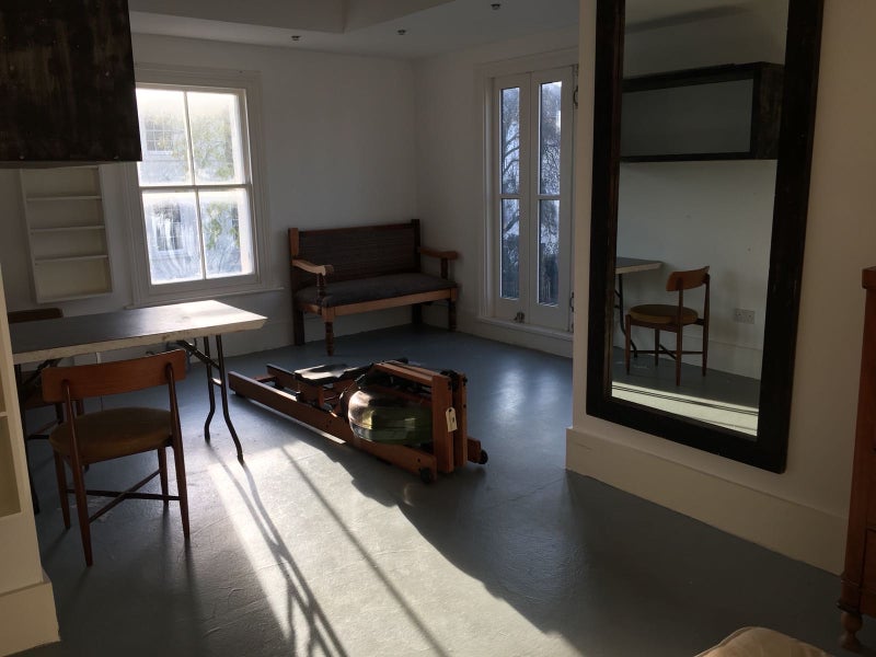 Room Bellenden Road in Greater London