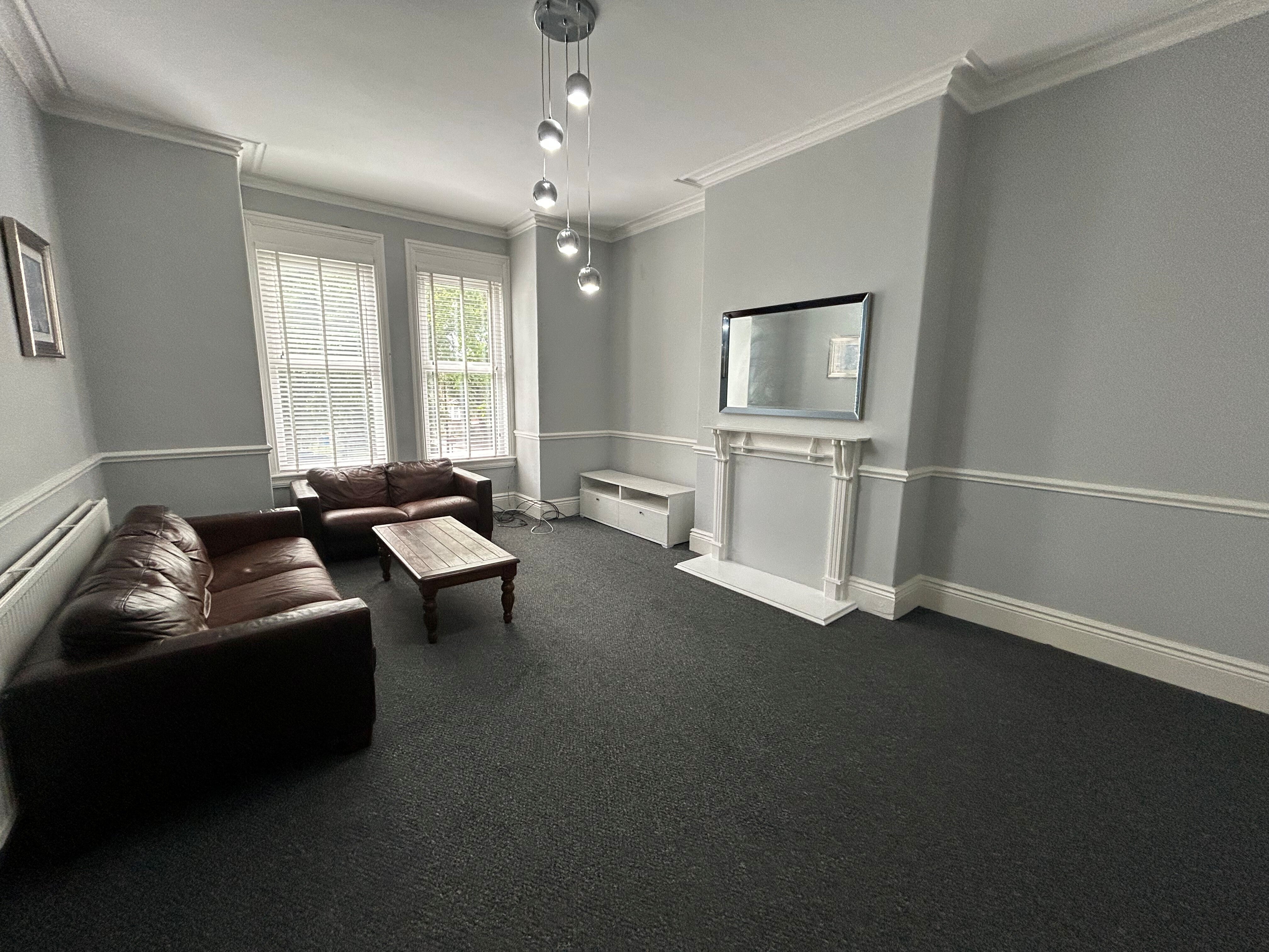 Flat Northenden Road in Trafford