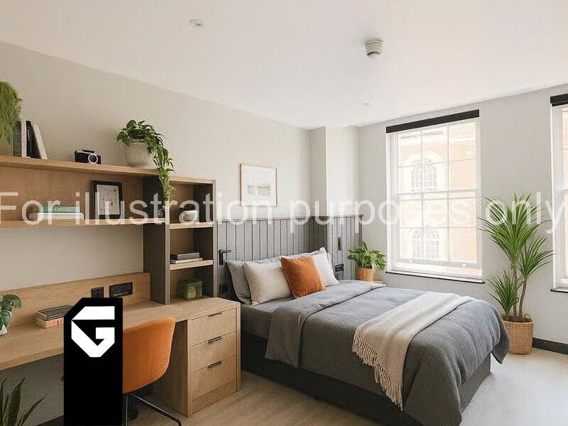 Room Shirehampton Road in Bristol