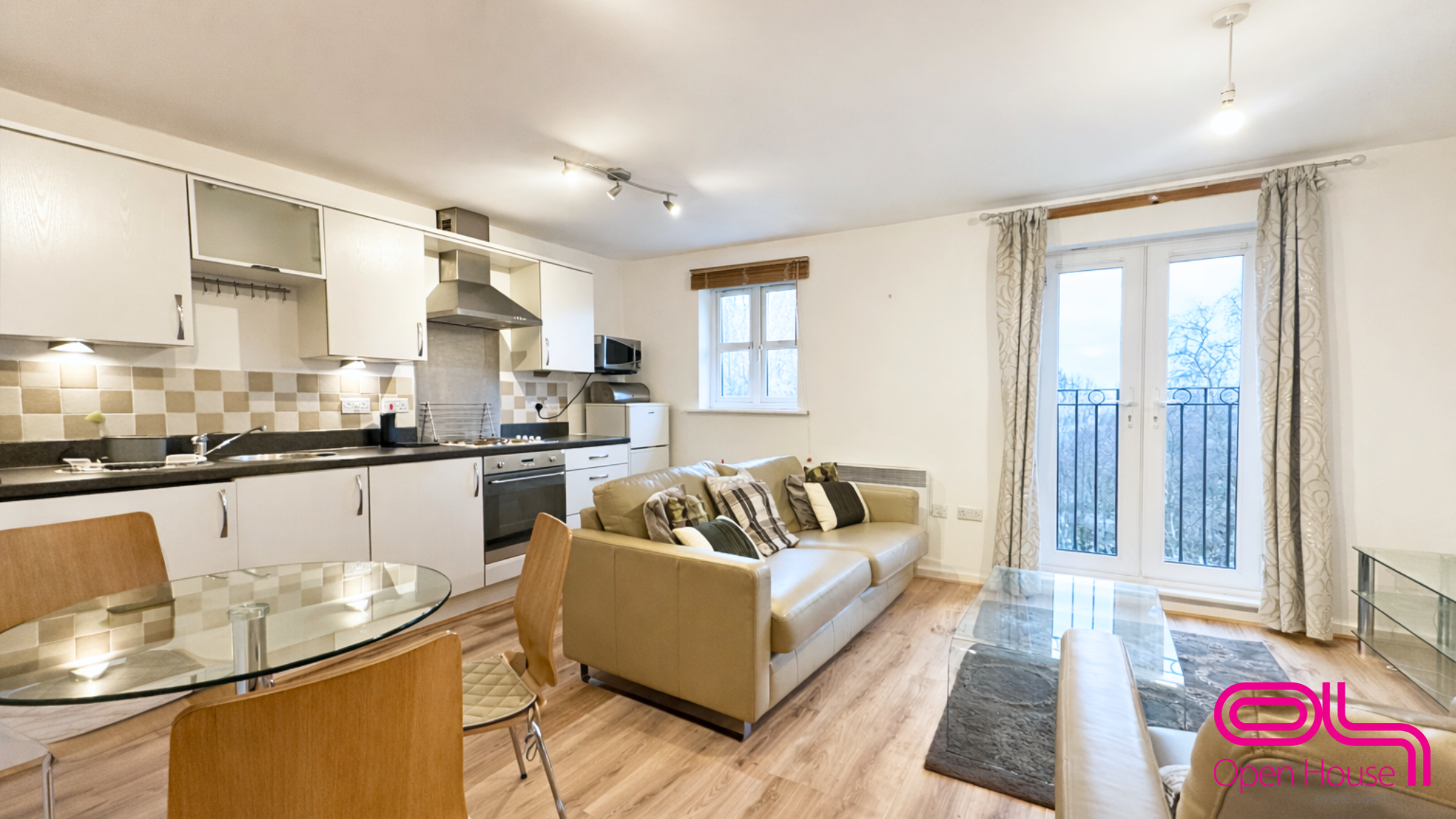 Flat Waterside Gardens in Bolton