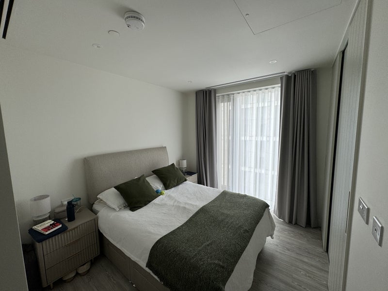 Flat Westfield Avenue in Greater London