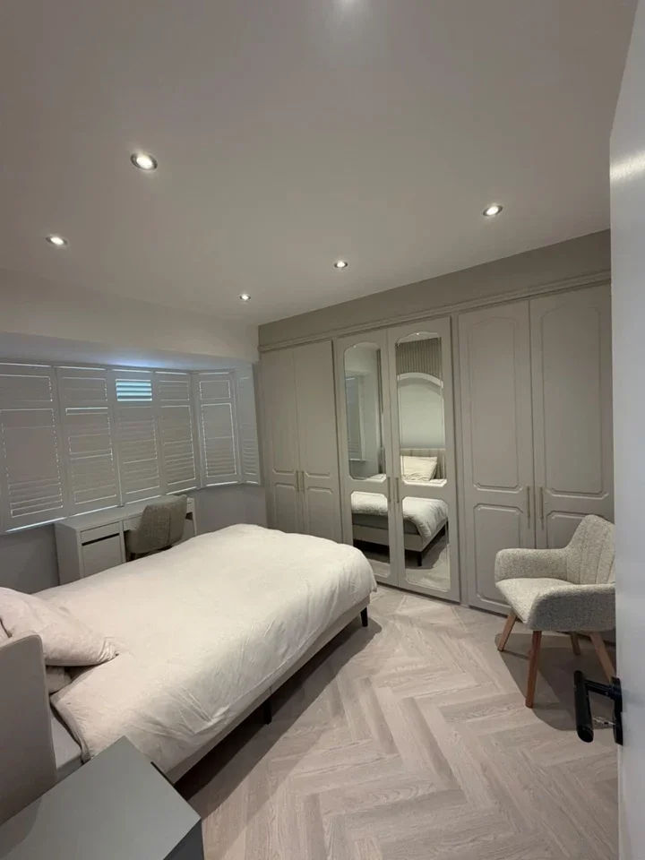 Room New Park Avenue in Greater London