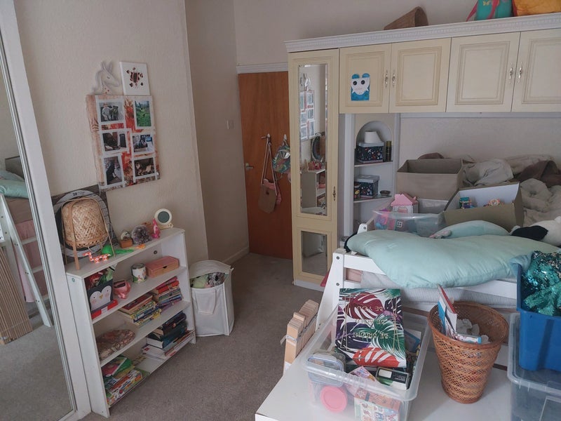 Room Potovens Lane in Wakefield