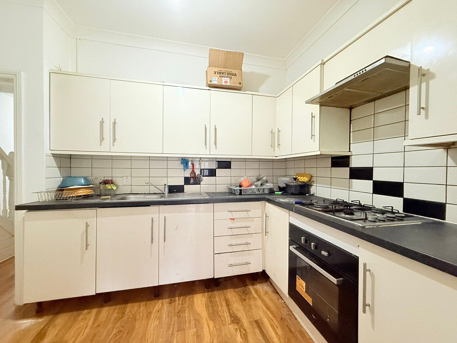 Room Thorold Road in Greater London