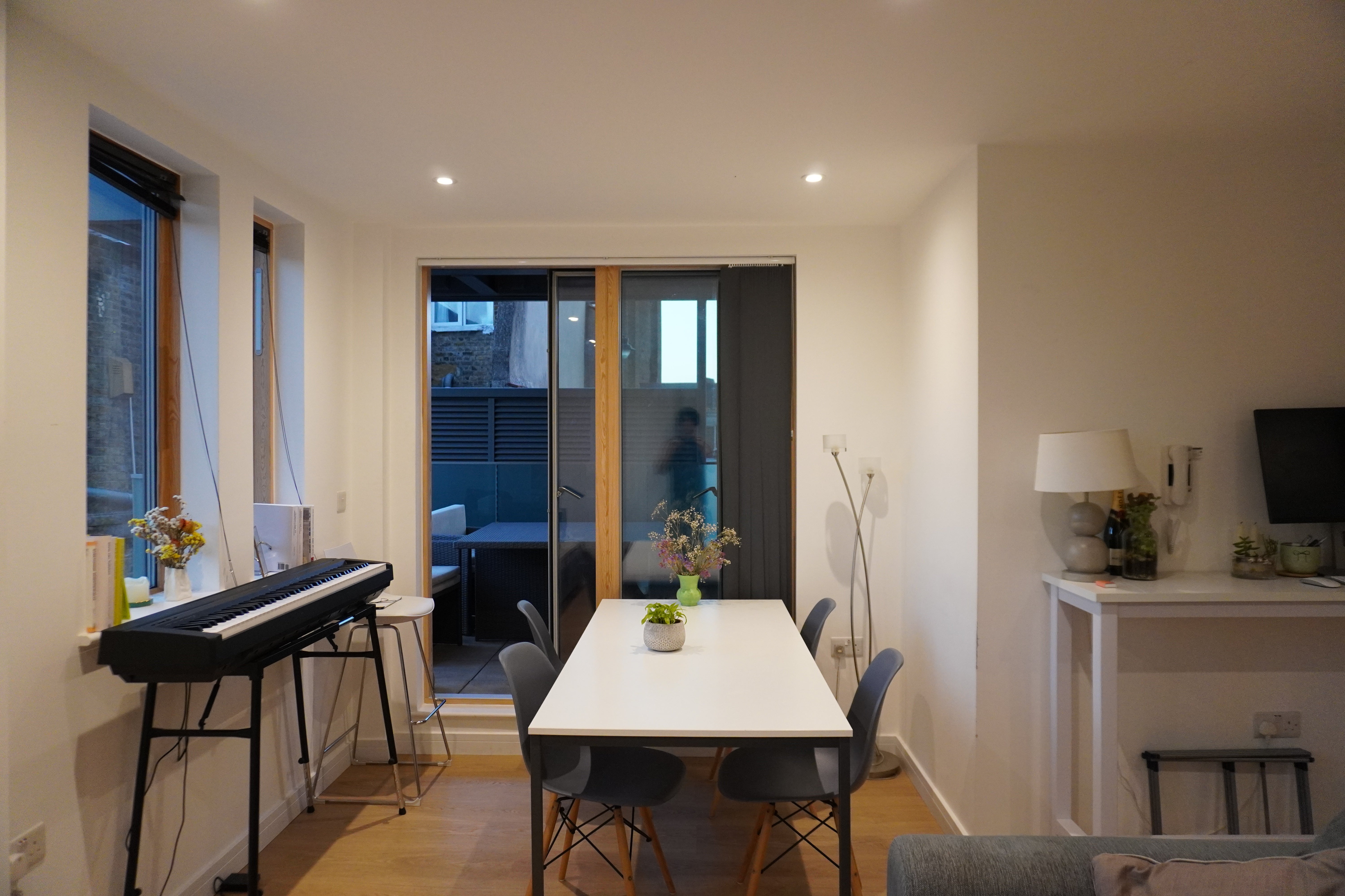 Flat Carpenter's Place in Greater London
