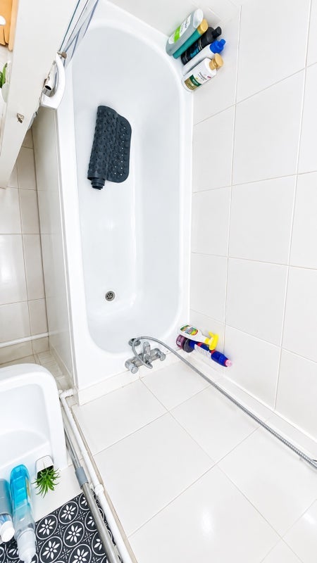 Room Woodseer Street in Greater London
