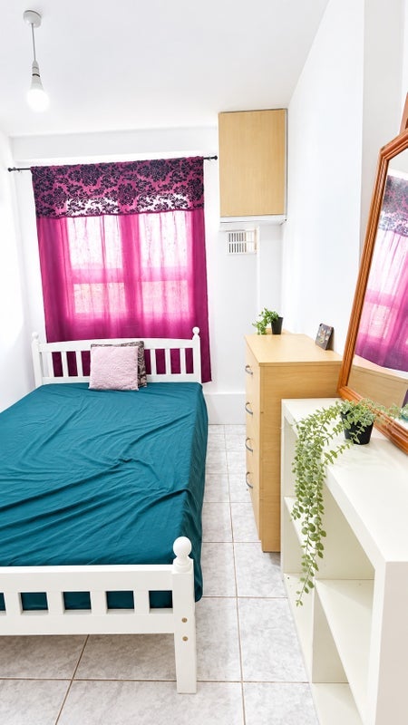 Room Woodseer Street in Greater London