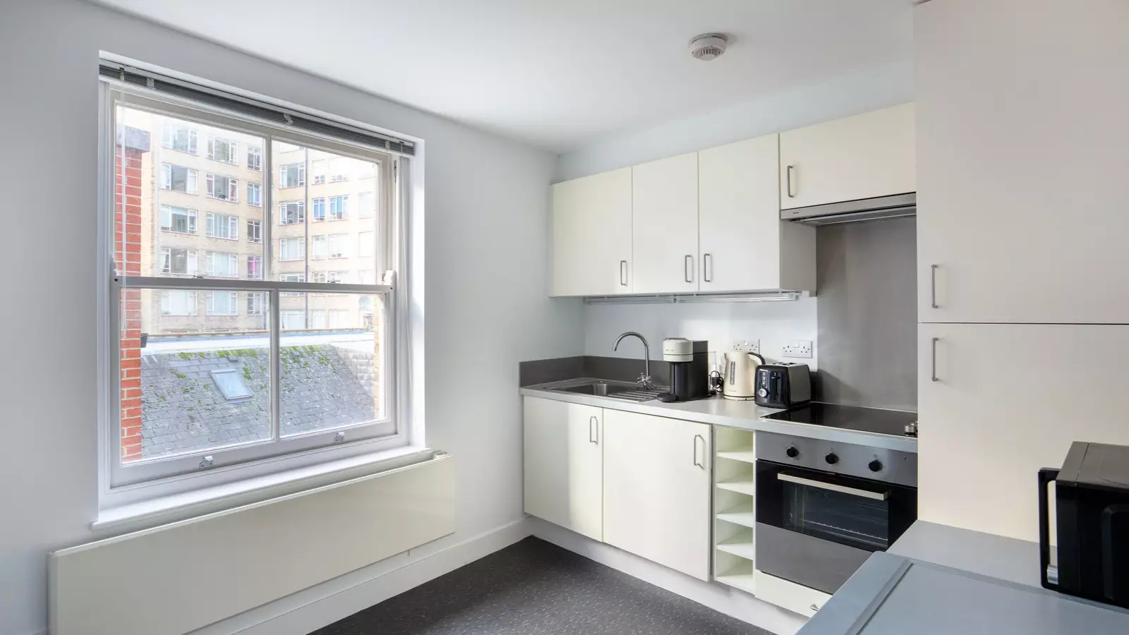 Flat Aldersgate Street in City of London