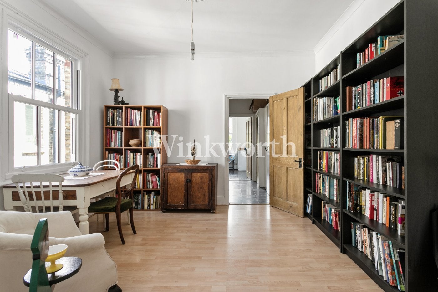 Flat Lyndhurst Road in Greater London