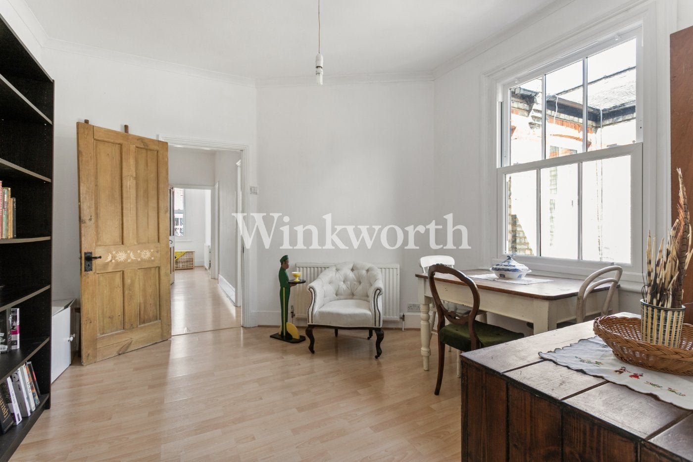 Flat Lyndhurst Road in Greater London