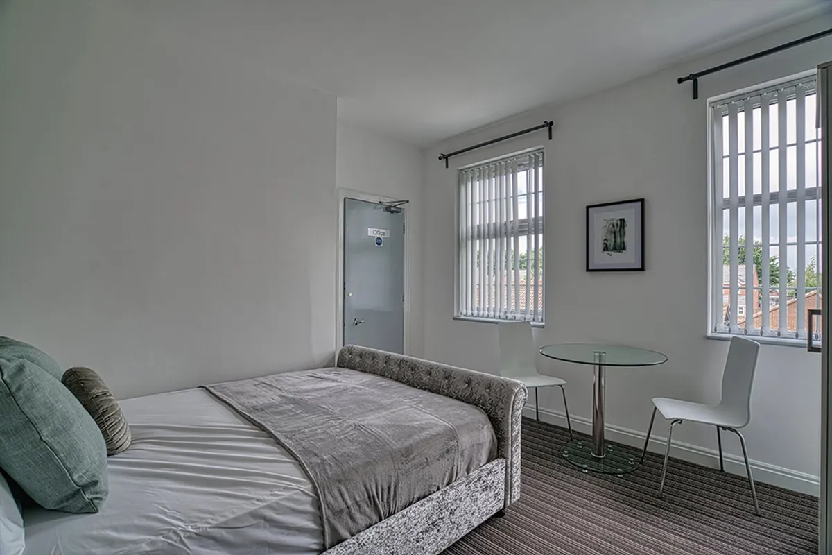 Room High Street in Runcorn
