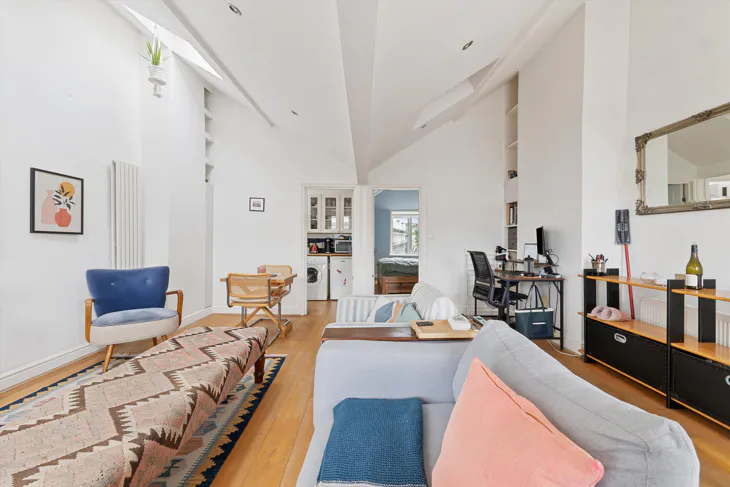 Flat Devonshire Terrace in City of Westminster
