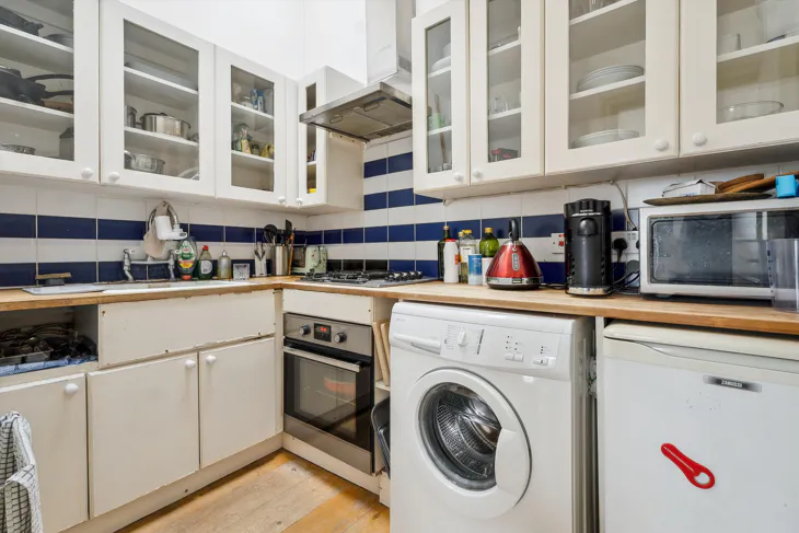 Flat Devonshire Terrace in City of Westminster