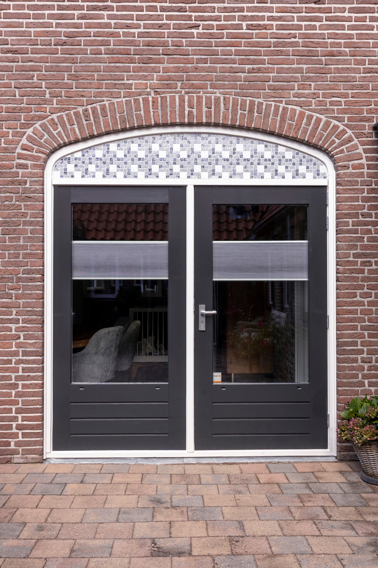 Twee-onder-één-kap te koop: Vrouwenweg 17, Nijkerkerveen