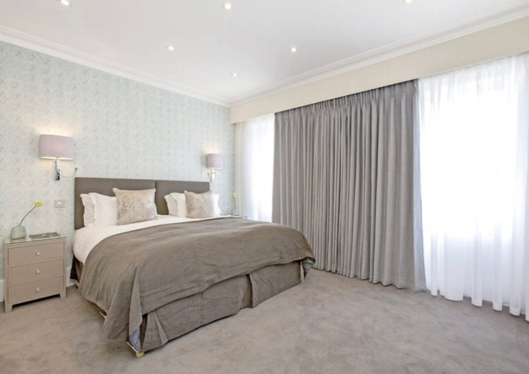 Flat Chesham Place in City of Westminster