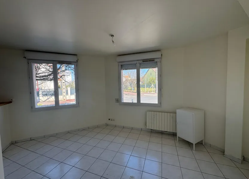 Flat Avenue Albert Sarraut in Tremblay-en-France