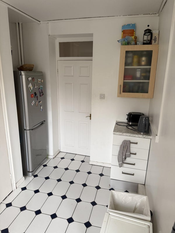 Room Alfreda Street in Greater London