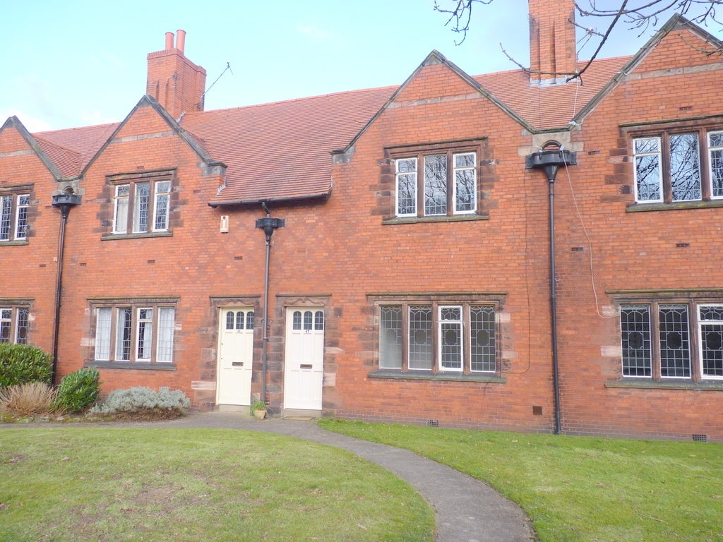 Flat Greendale Road in Bebington