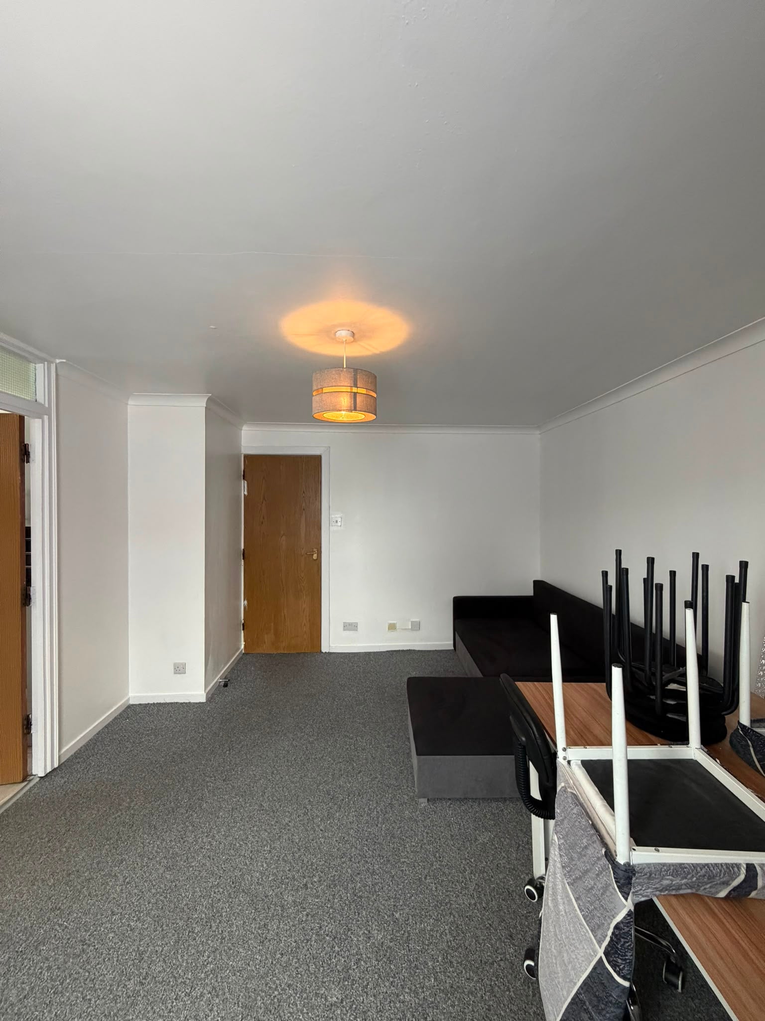 Flat Spring Close in Greater London