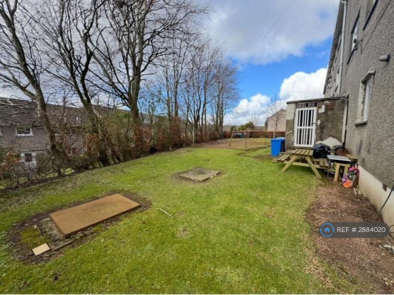 Flat Whitemoss Avenue in East Kilbride