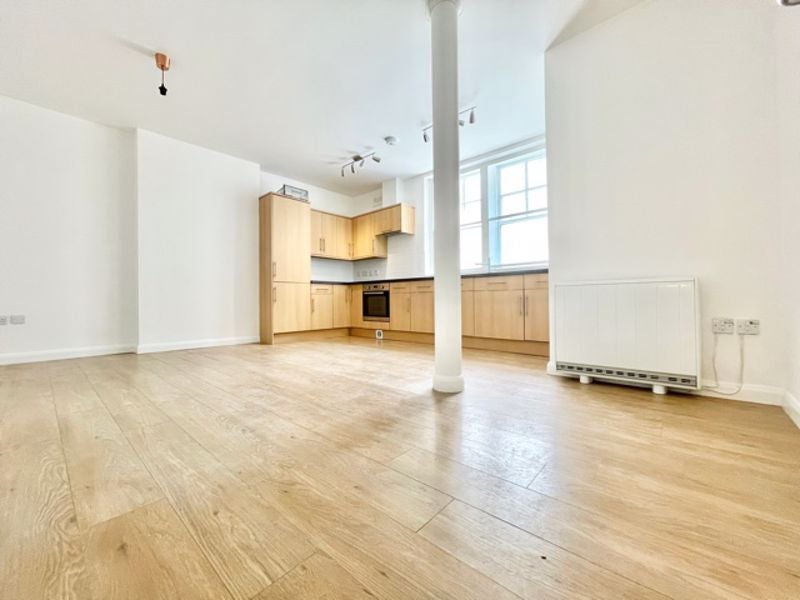 Flat Broadway in City of Westminster