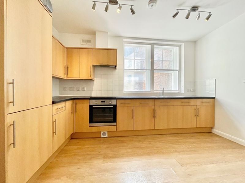 Flat Broadway in City of Westminster