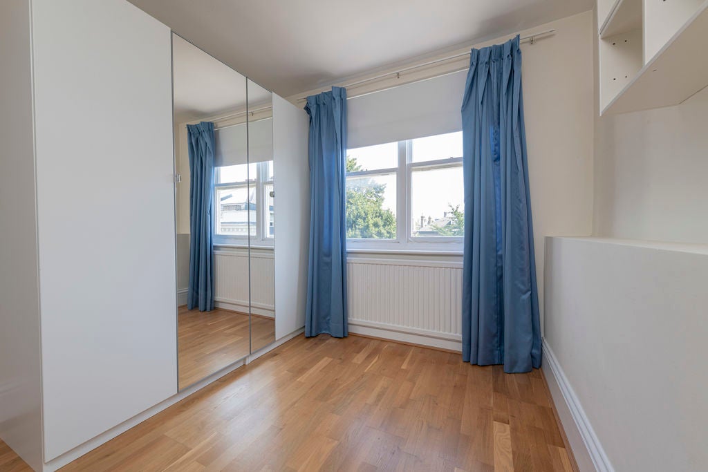 Flat Redcliffe Square in Greater London