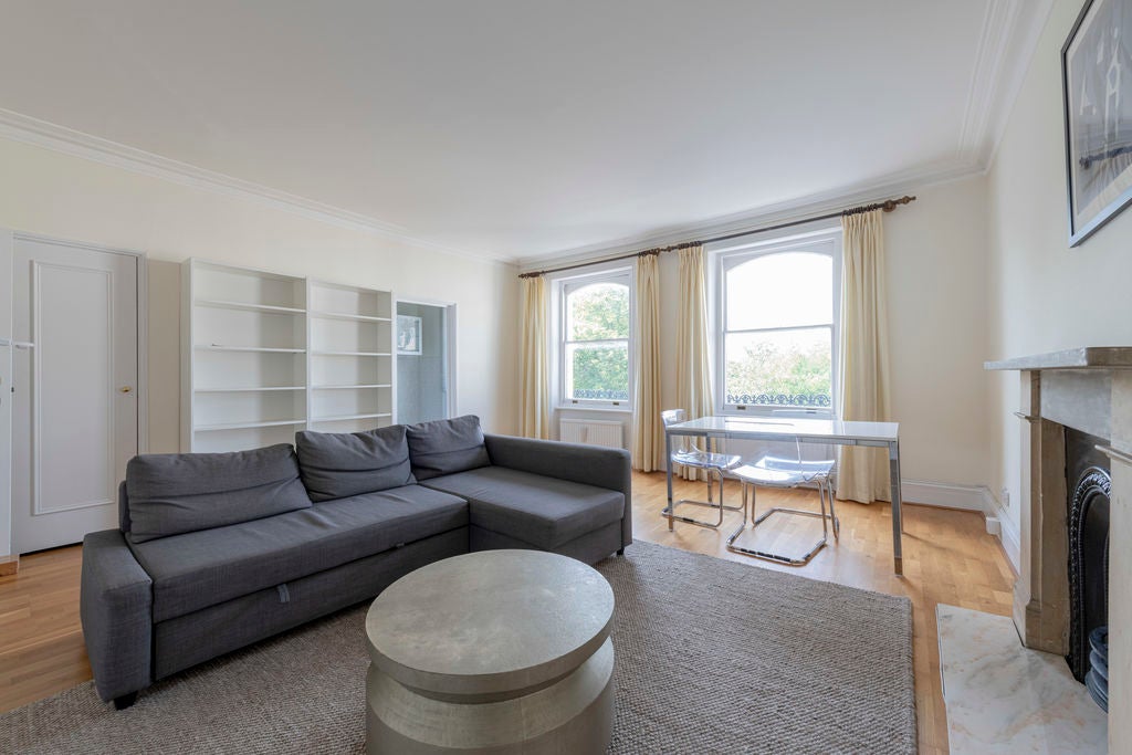 Flat Redcliffe Square in Greater London