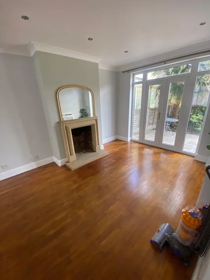 House Lancelot Road in Greater London