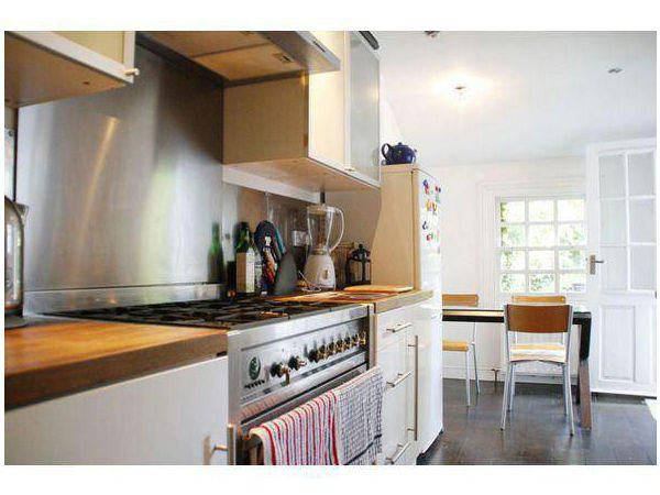 Room Louisa Street in Greater London
