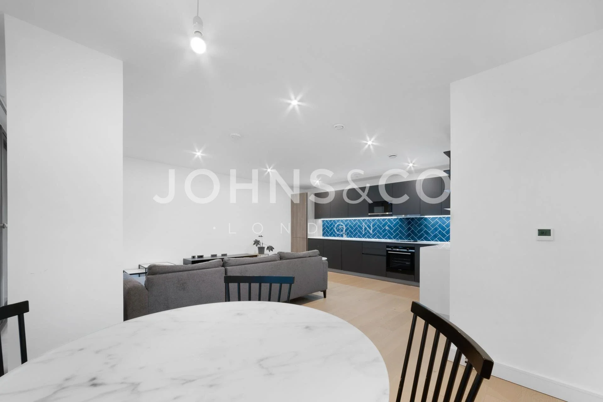 Flat Sovereign Mews in Greater London