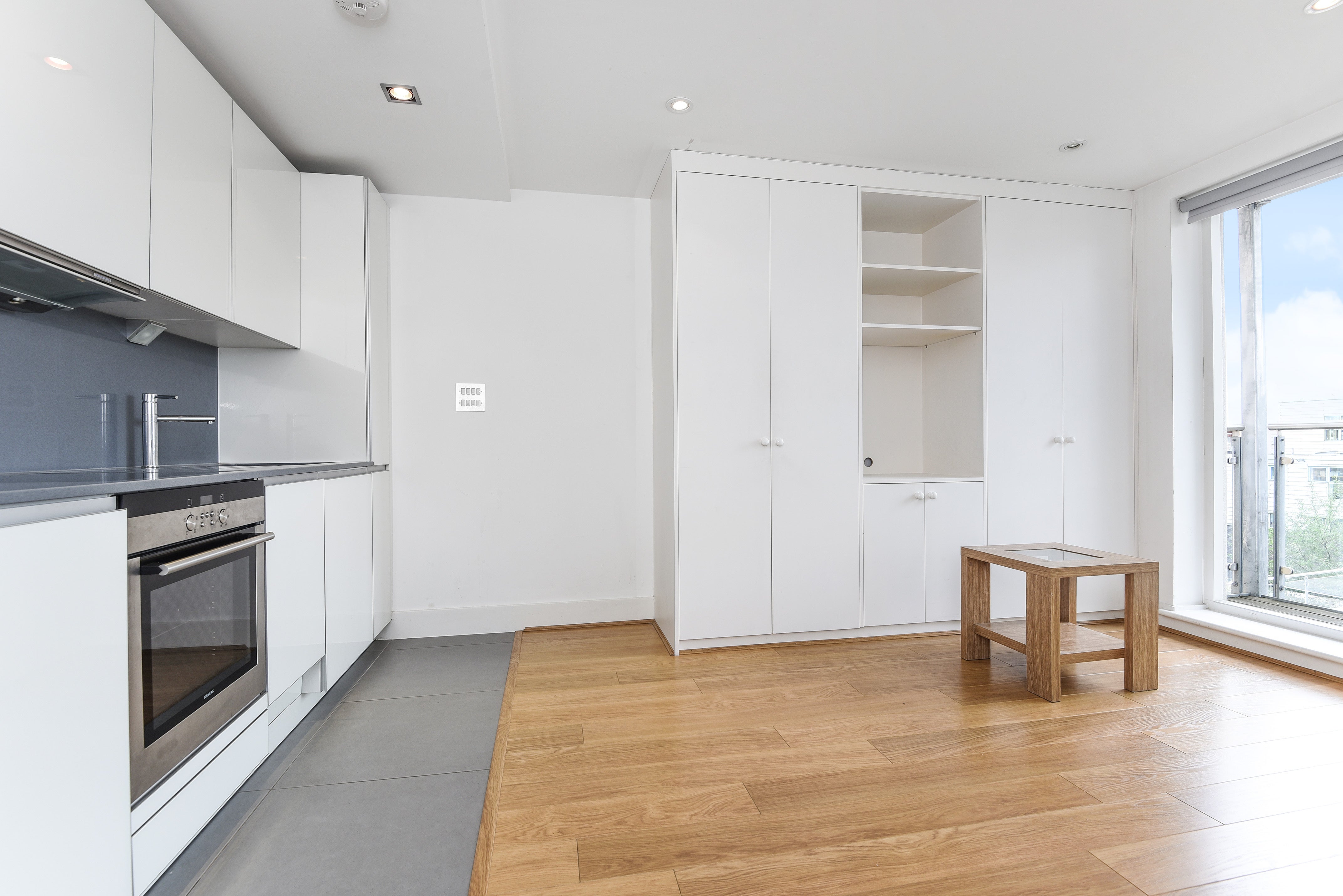 Flat Yeo Street in Greater London