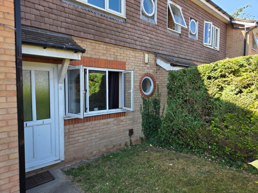 Flat Sandown Drive in Hereford
