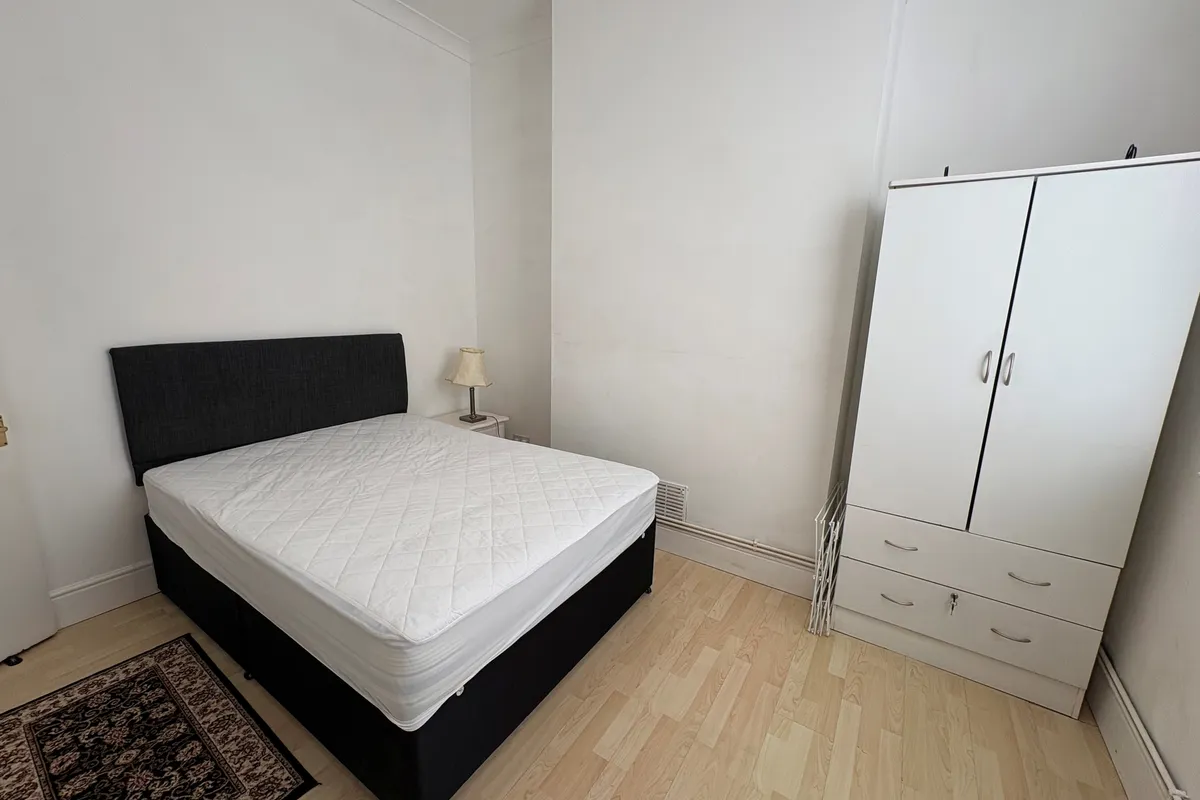 Flat Penllyn Road in Cardiff