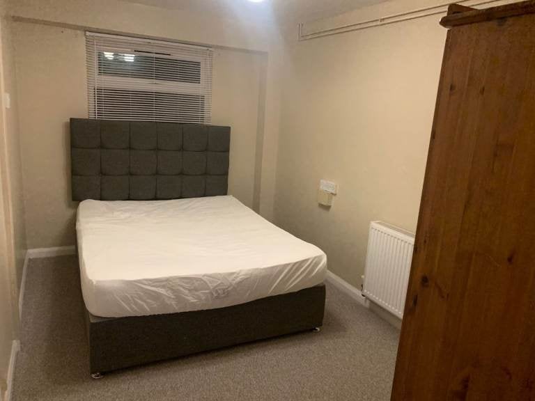 Flat Glenacre Close in Cambridge