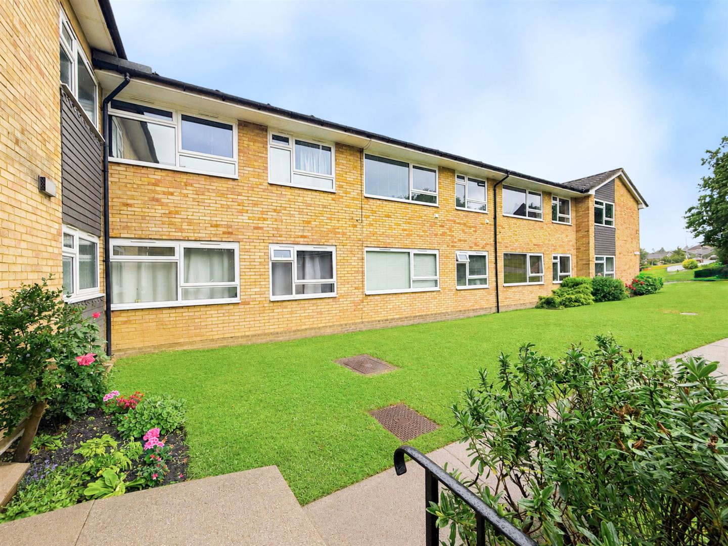 Flat Streatfield Road in Wealden
