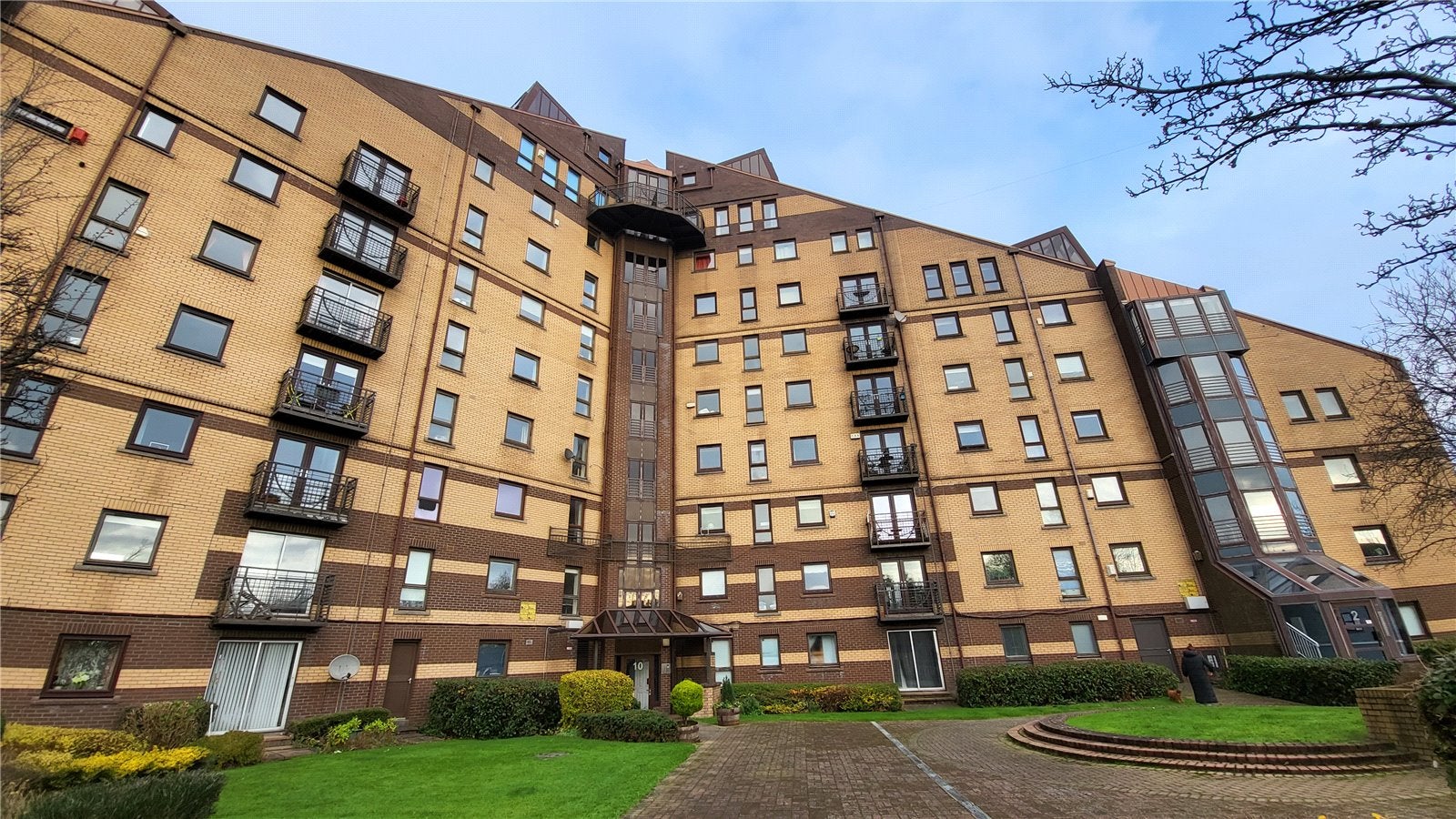 Flat Mavisbank Gardens in Glasgow