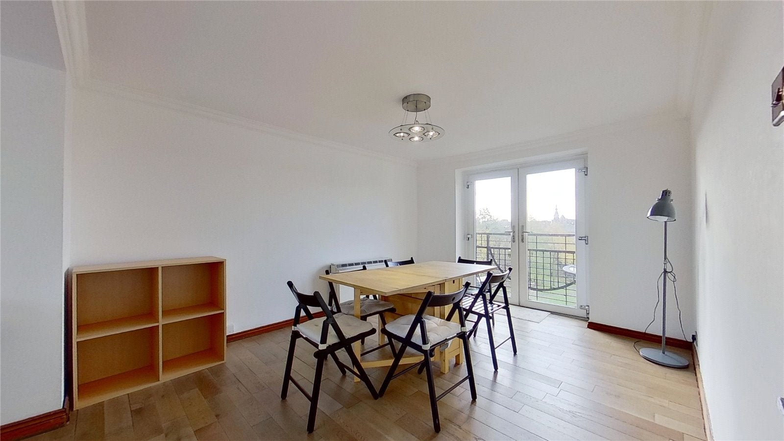 Flat Mavisbank Gardens in Glasgow